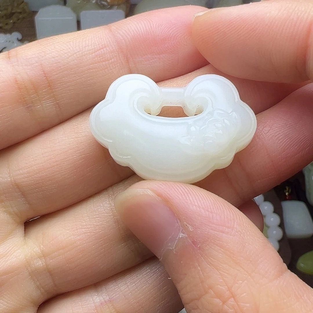 和田玉未镶嵌挂件