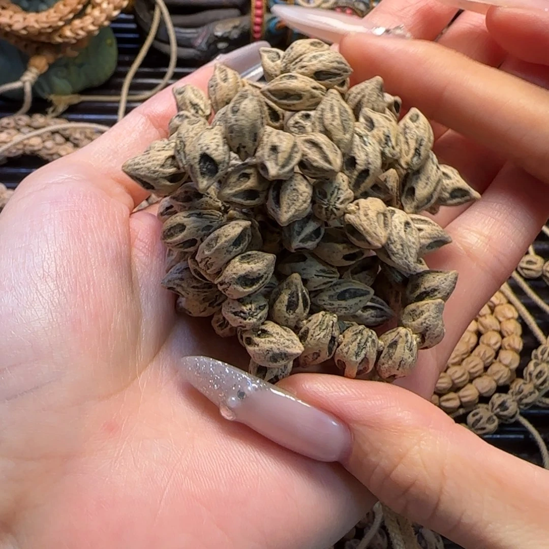 嘿****柏香籽/百香籽吊坠