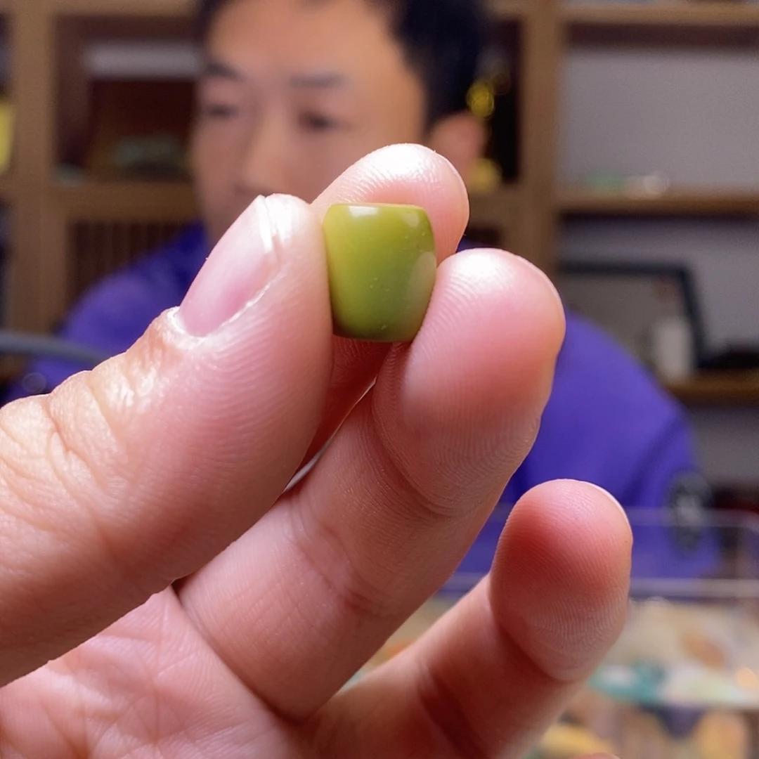 绿松石未镶嵌桶珠
