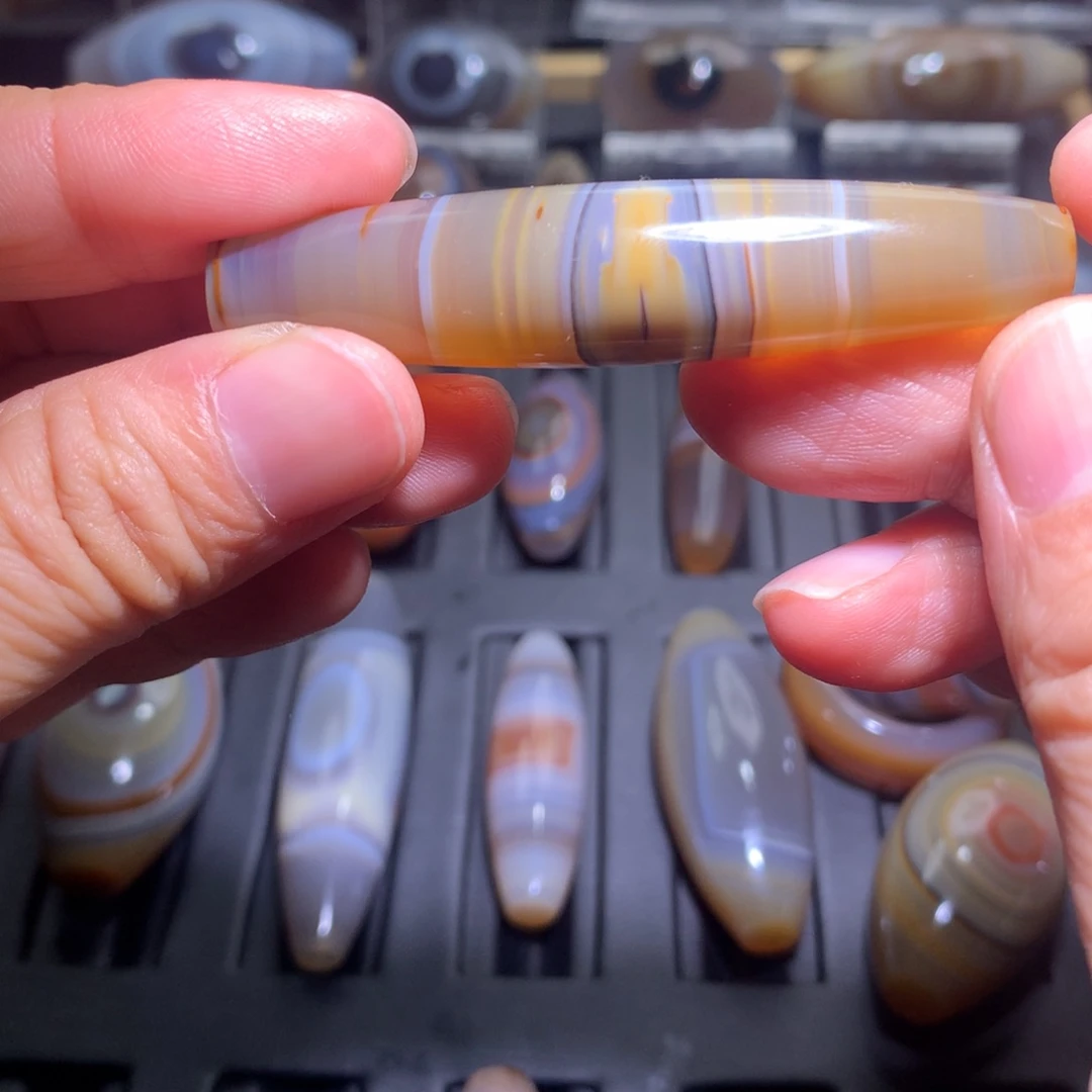 用***4玛瑙/玉髓未镶嵌颈饰