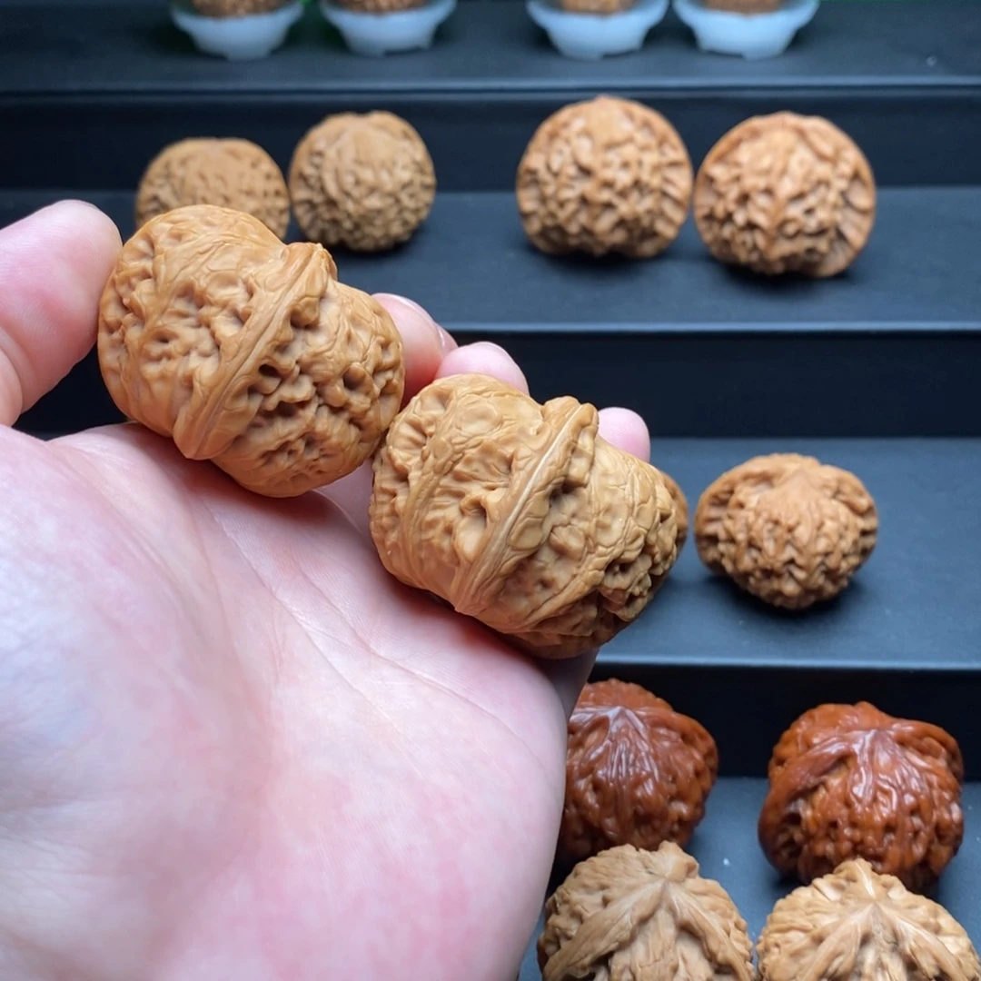 文玩核桃吊坠元宝43