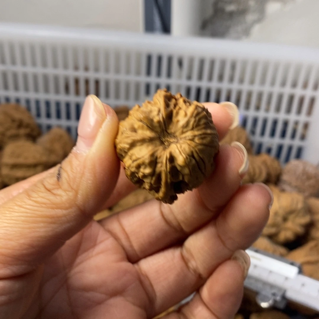 炽***欲吊坠文玩核桃多棱