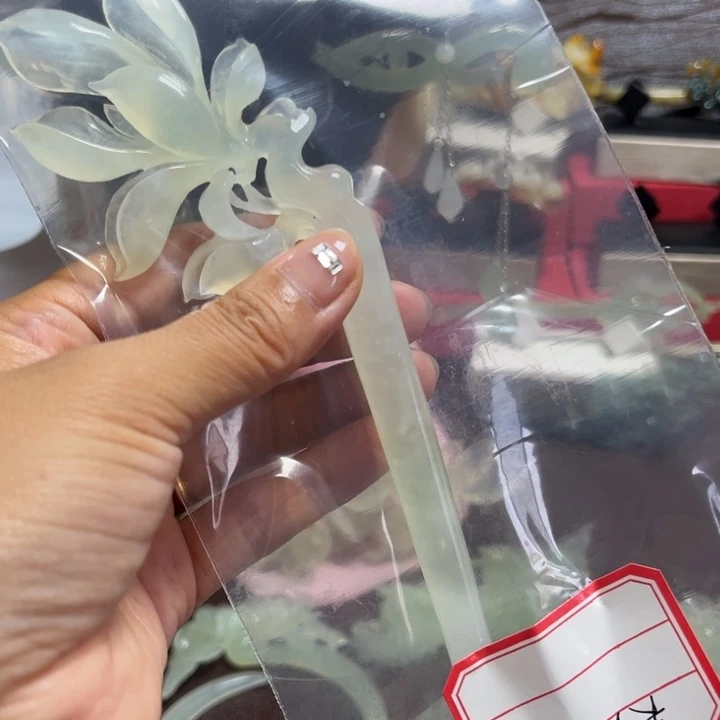 芙***风未镶嵌蛇纹石玉发饰