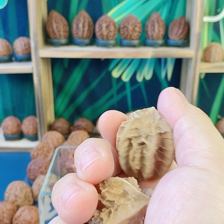 吊坠文玩核桃75球龙骨36肚