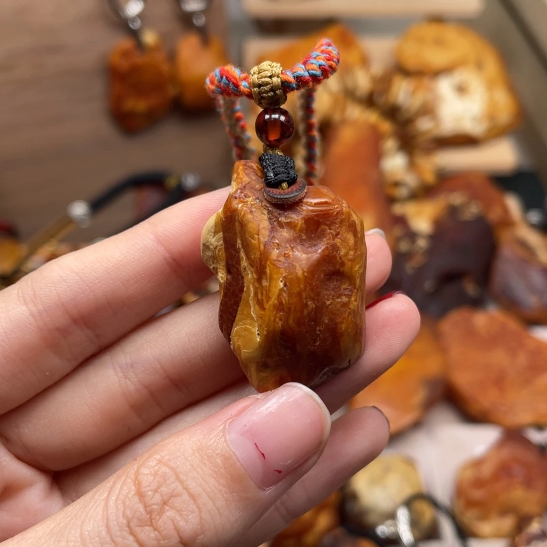 琥珀未镶嵌珠宝奇石