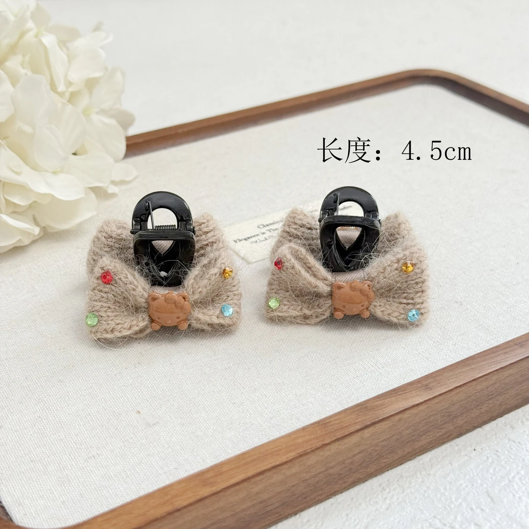 BAOSHATI/宝莎缇F-682秋冬毛线针织点钻KT蝴蝶结抓夹