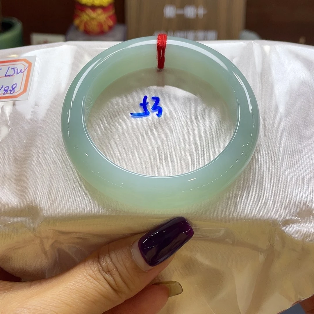 翡翠未镶嵌手镯3 号链接