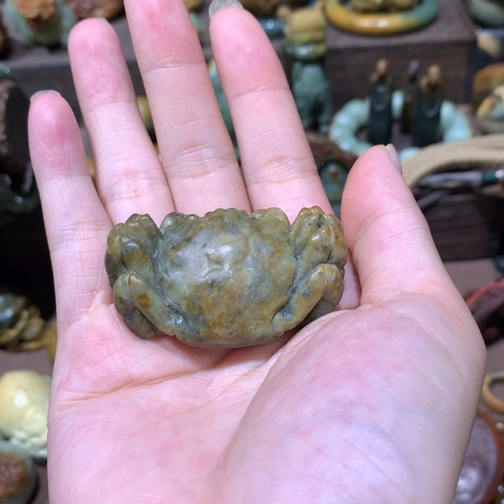 岫岩河磨玉（透闪石质玉）未镶嵌把件