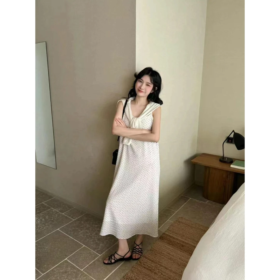 5108#韩系气质绝美V领碎花连衣裙（肩带可调节）