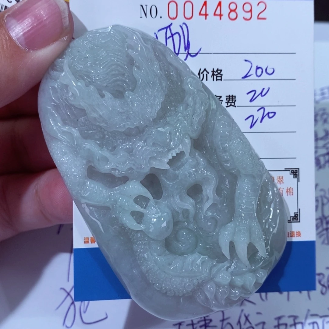 翡翠颈饰未镶嵌大***了