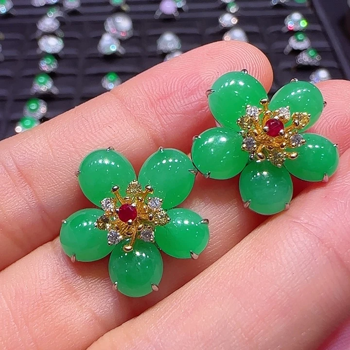 翡翠耳钉18K金镶嵌耳钉