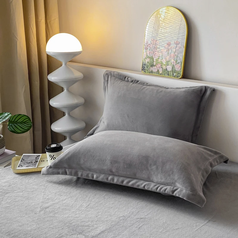 牛奶绒枕套48*74cm一只装