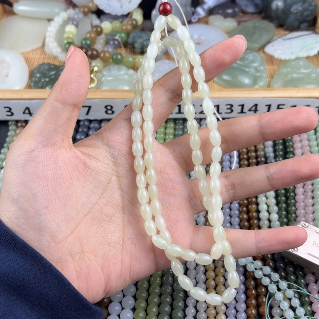 小***爱颈饰未镶嵌和田玉