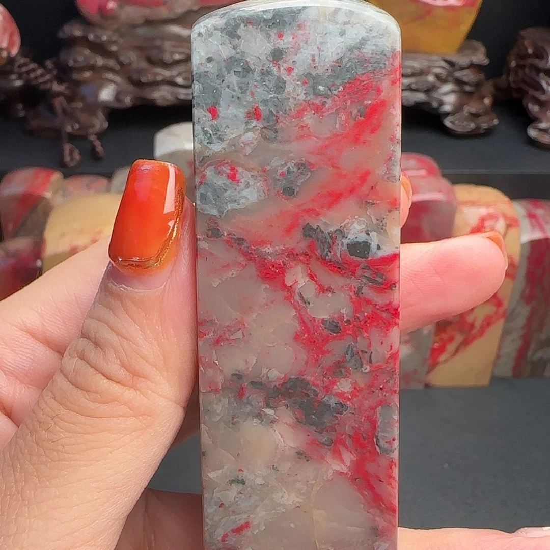 昌化石昌化鸡血石