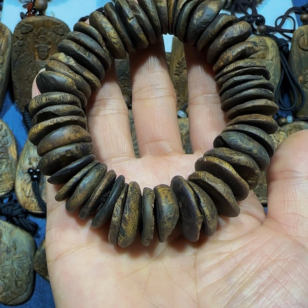 胡***5手串沉香海南白奇乌身树丁瘤疤42.6克多样性发一