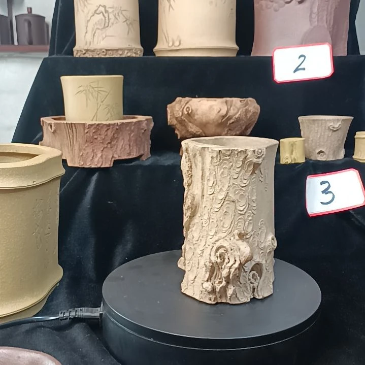 泥塑松鼠松桩笔筒树桩（花盆）