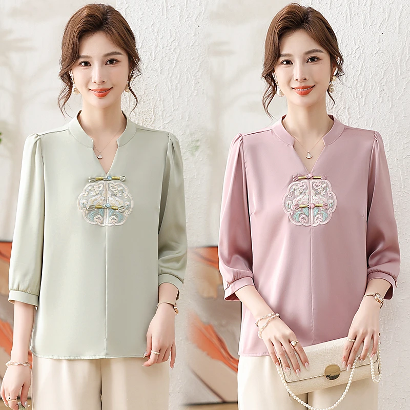 时尚中年妈妈春装中袖V领小衫中老年女装春秋洋气新中式国风上衣