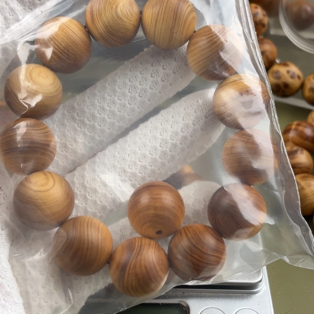 北***.无事牌柏木1.8红油