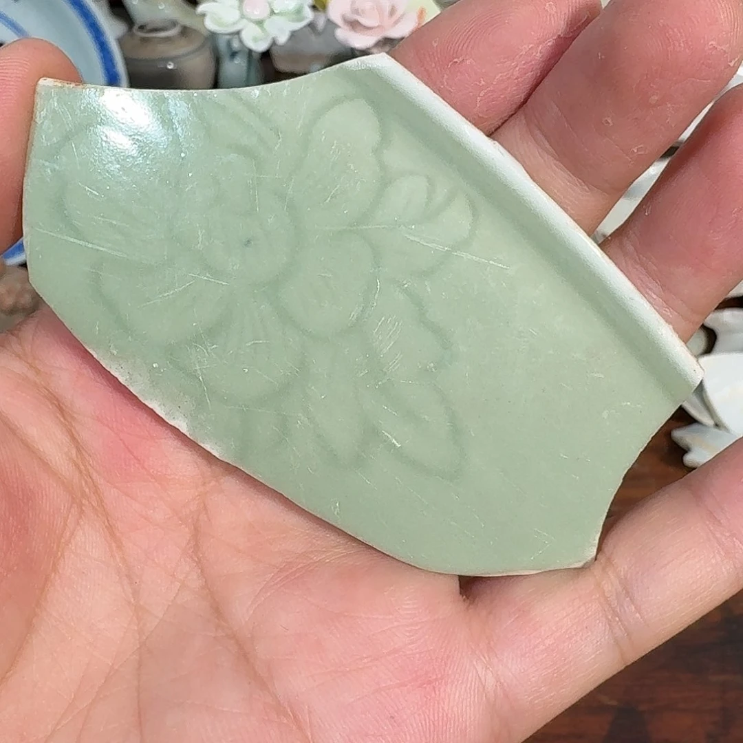 瓷片御窑翠青暗刻花卉纹瓷片标本，顺丰包邮