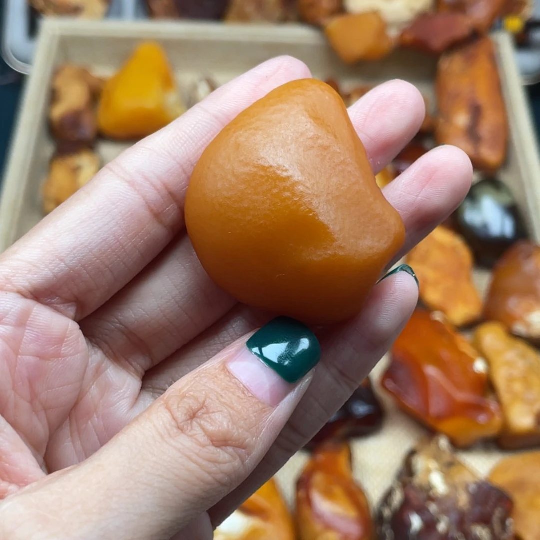 琥珀未镶嵌珠宝奇石