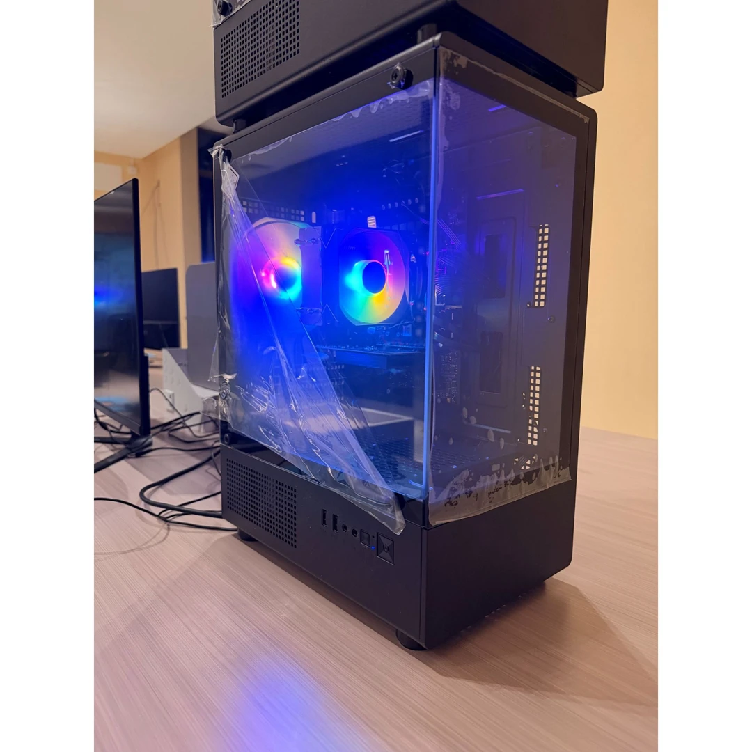 95新 Intel/英特尔 顶配8核/独显/16g/620g透明机箱 二手