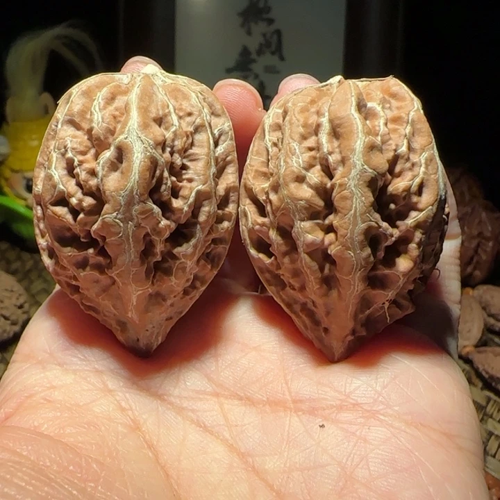 文玩核桃吊坠米子56