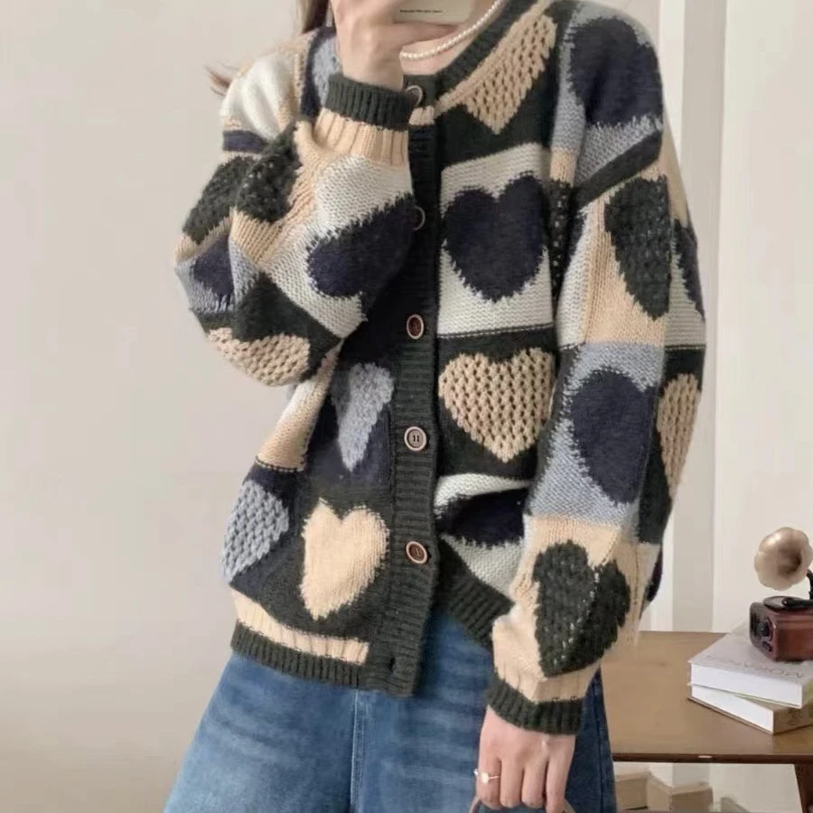 欧货精选女士上衣欧洲站秋冬圆领排时尚百搭针织爱心毛衣开衫1347