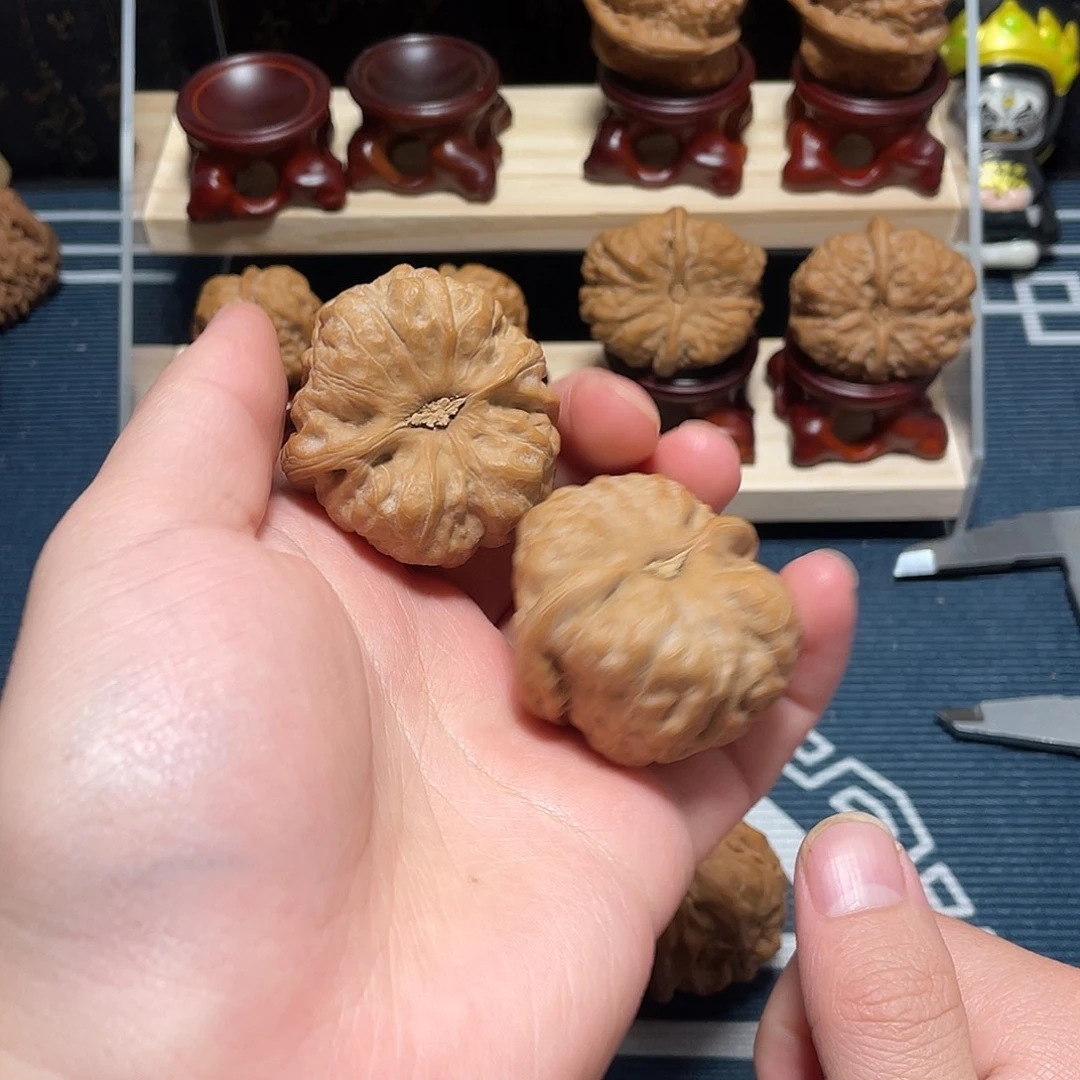 ****生文玩核桃把件蛤蟆