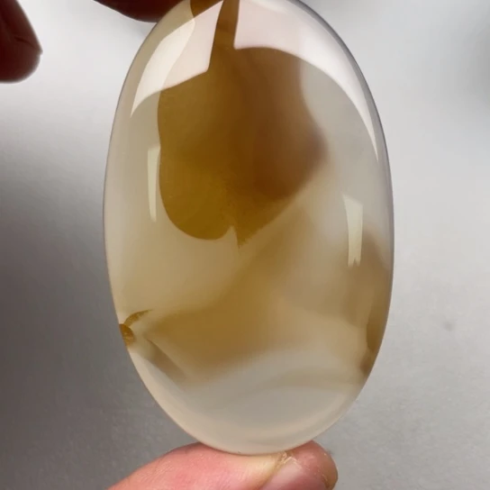 玛瑙/玉髓颈饰未镶嵌戈**。