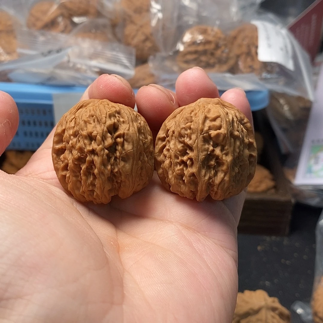 1文玩核桃龙王胆35-353