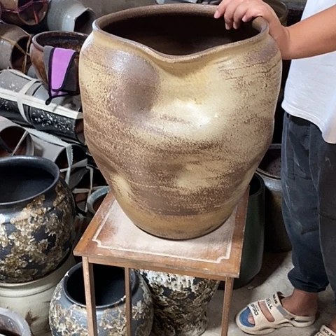 紫砂花盆口28高度38拳头