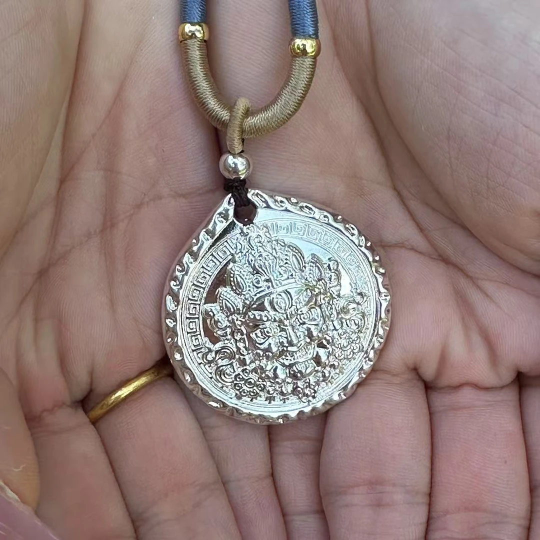 贵姐精品银手镯(无礼盒)290