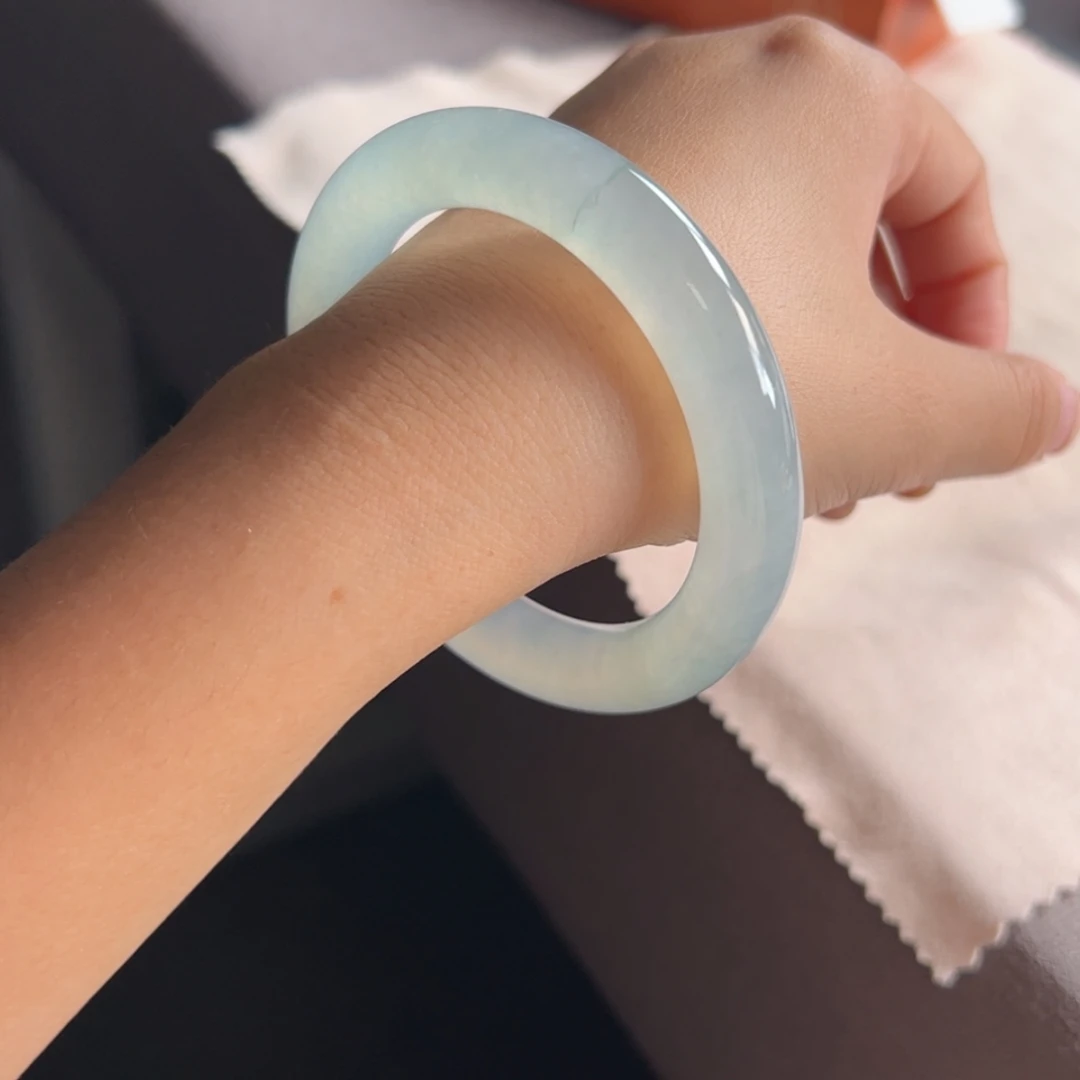 【闪购商品】翡翠手镯未镶嵌晴水