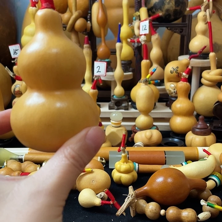 ?**子葫芦丝老师在讲英语课前