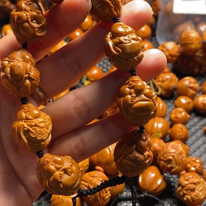 吊坠橄榄核瑞兽财神