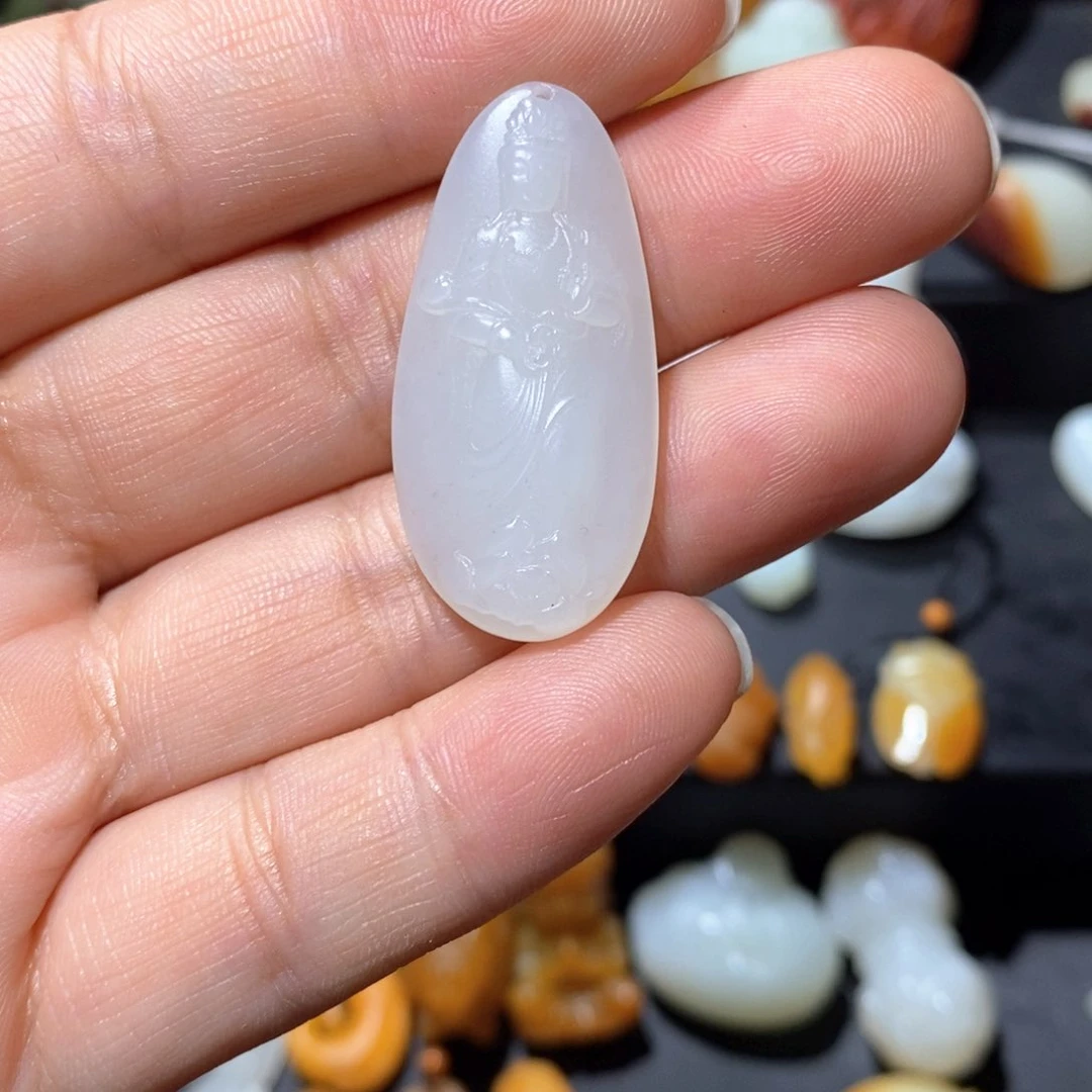 和田玉未镶嵌颈饰