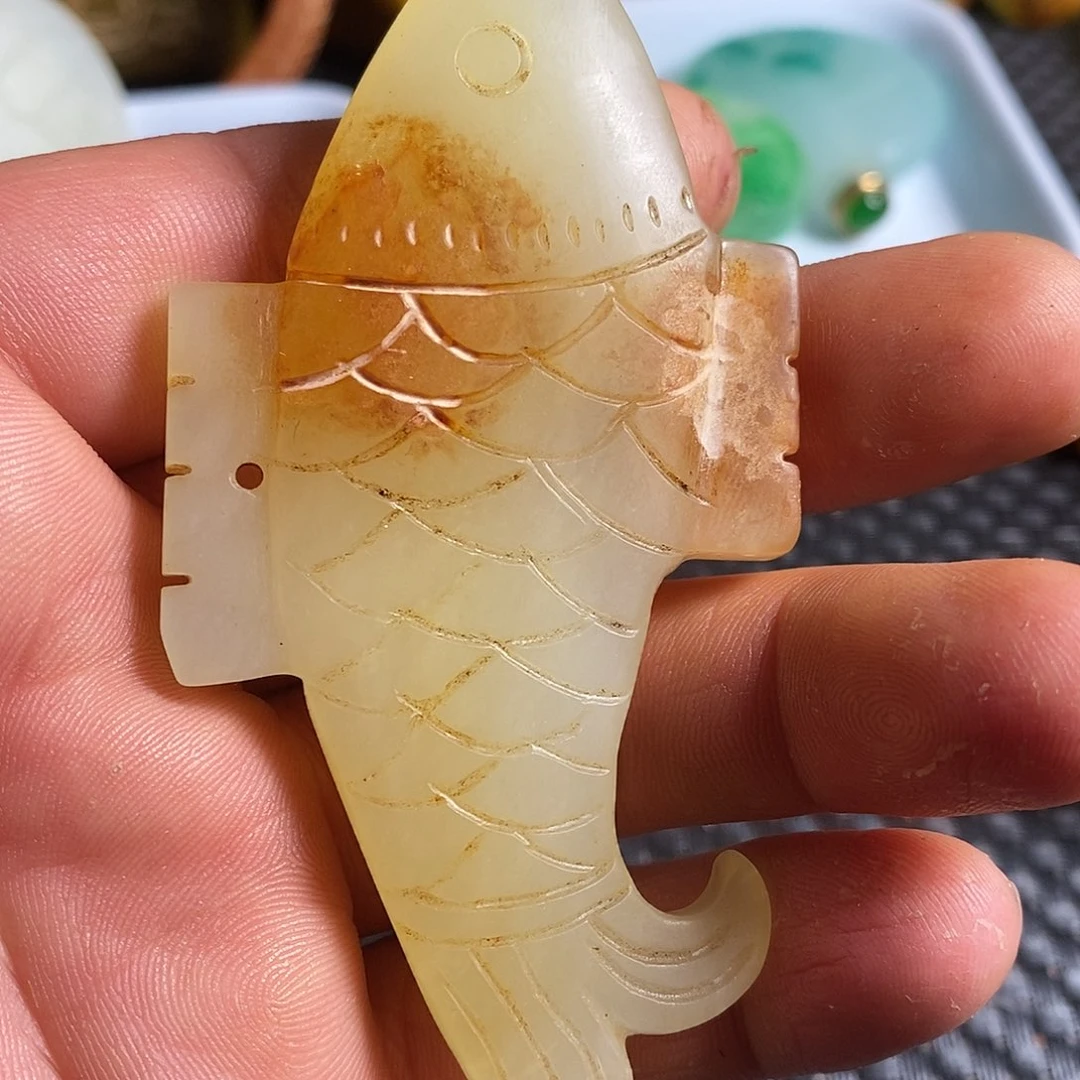 岫玉未镶嵌珠宝奇石