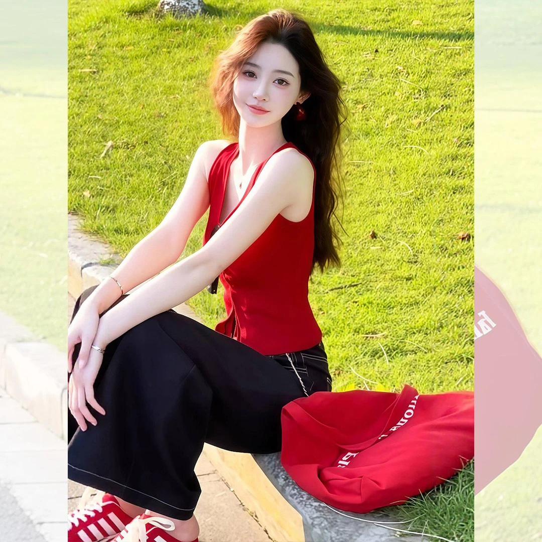 红色吊带收腰无袖T恤女2025新款夏季多巴胺甜辣风chic红色战袍
