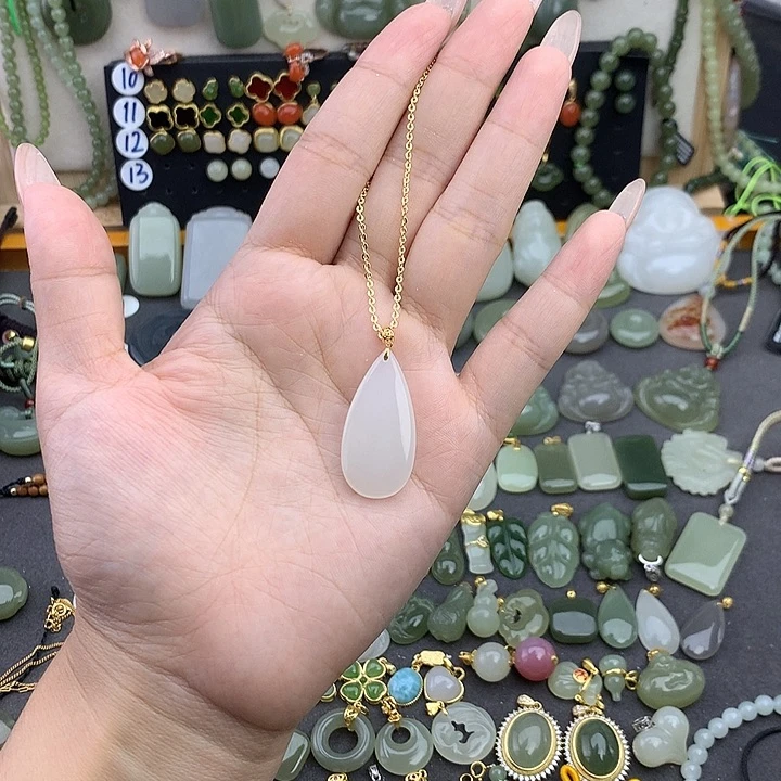 和田玉18K金镶嵌吊坠(不含链)