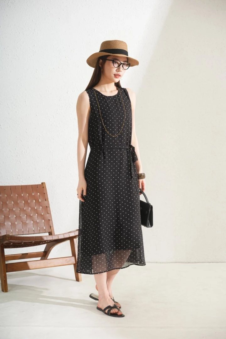 法式复古波点无袖100桑蚕丝系带连衣裙显瘦简约收腰款