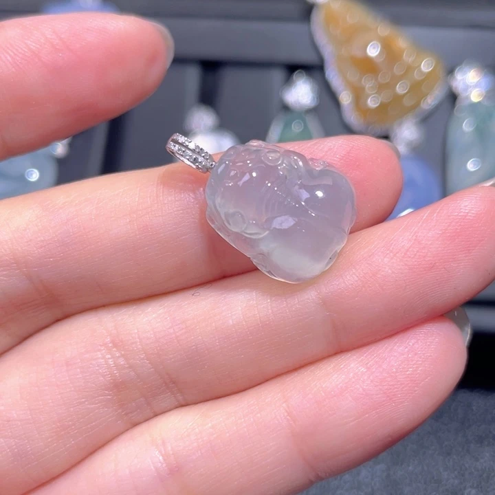 颈饰18K金镶嵌翡翠翡翠