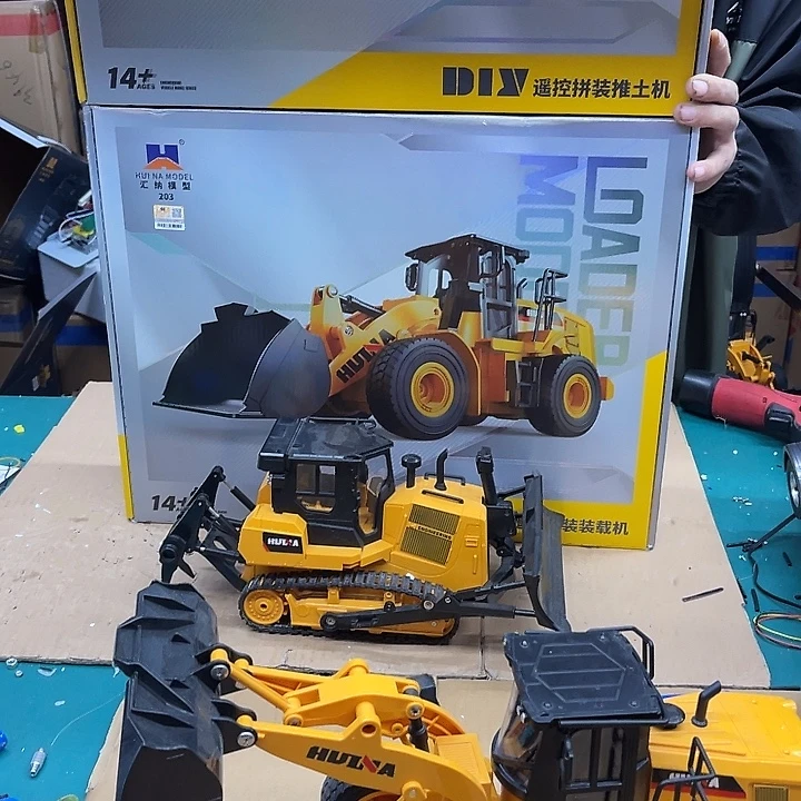安***呀diy装载机推土机套装全新