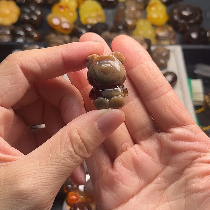 琥珀颈饰未镶嵌溶洞小熊