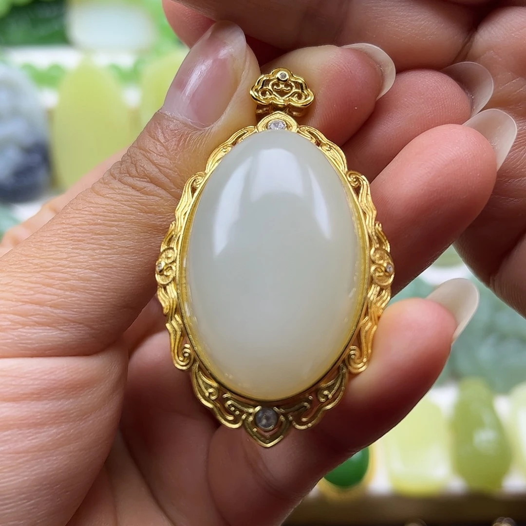 和田玉银S925镶嵌颈饰卡37