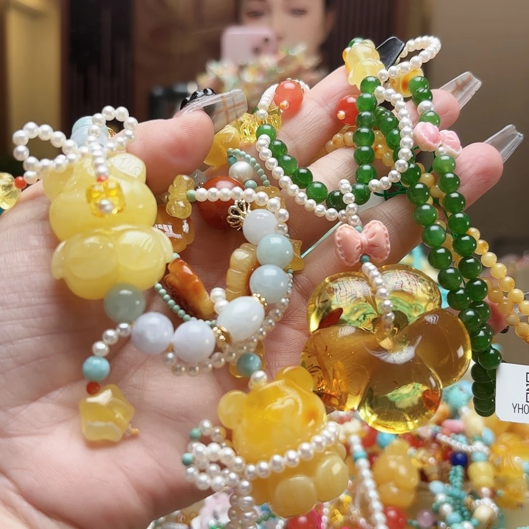 琥珀颈饰未镶嵌琥珀