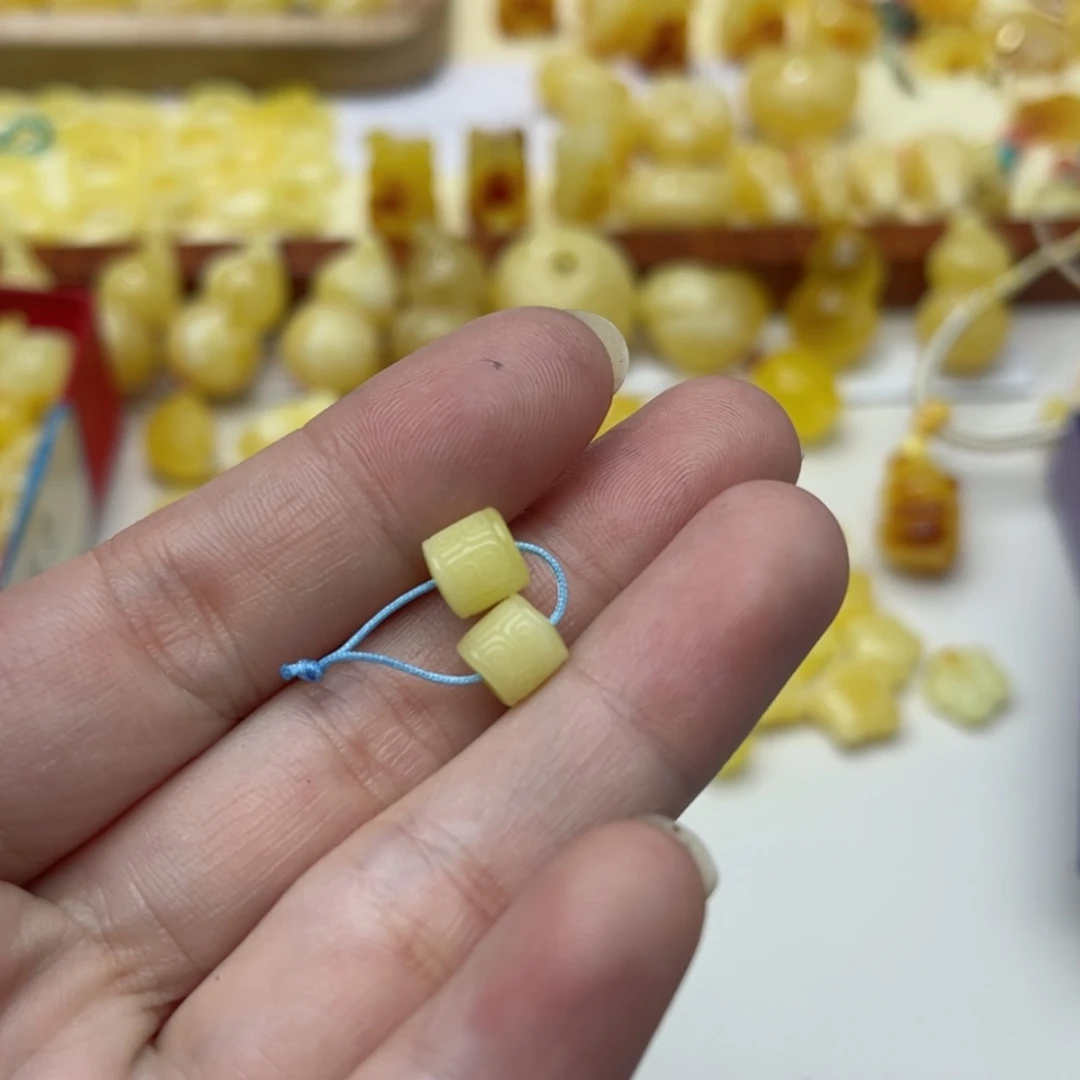 【闪购商品】蜜蜡裸石未镶嵌配饰
