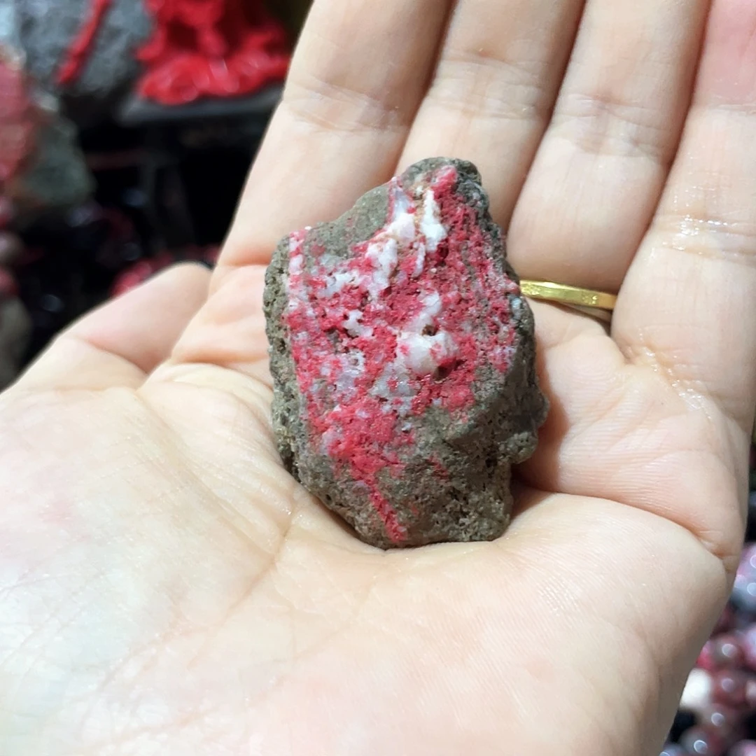 玛瑙/玉髓福利朱砂毛料未镶嵌