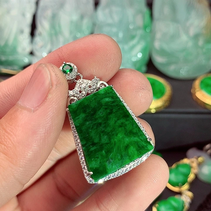 翡翠未镶嵌吊坠(不含链)