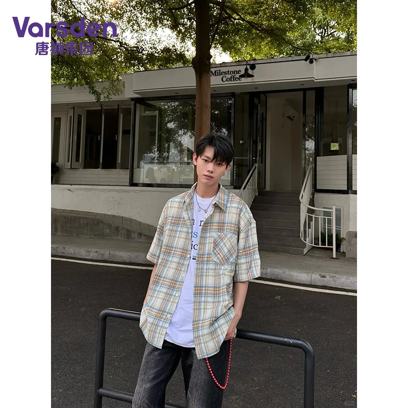 唐狮集团Varsden夏季复古宽松格子衬衫男士美式休闲通勤短袖衬衣
