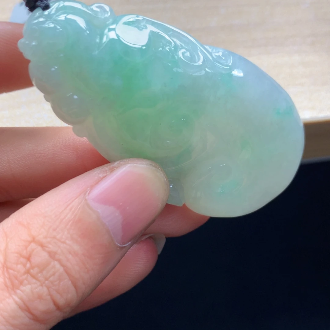 颈饰未镶嵌翡翠吊坠